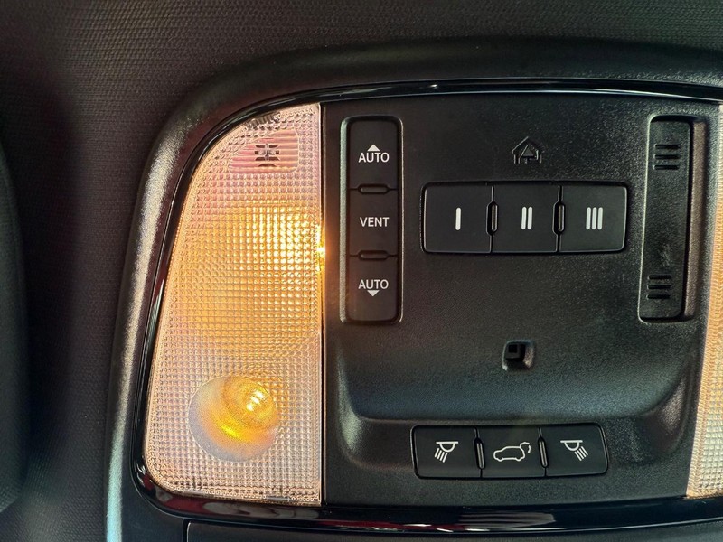 Dodge Durango Vehicle Image 25