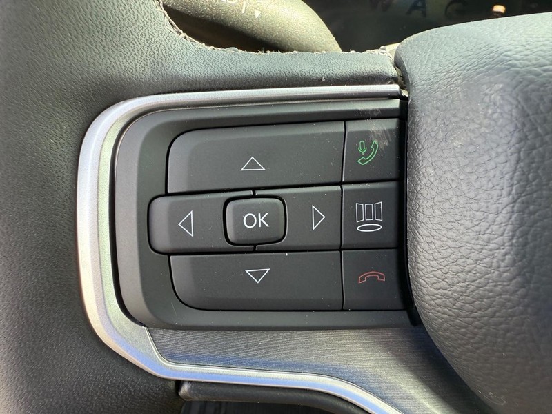 Jeep Grand Wagoneer L Vehicle Image 08