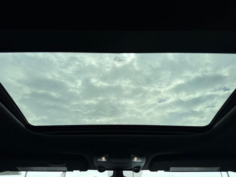 Chrysler Pacifica Vehicle Image 06