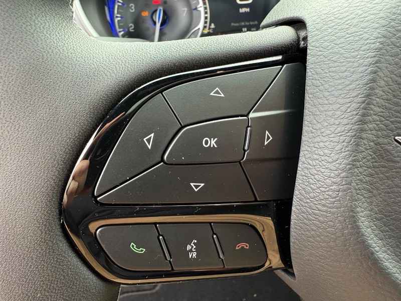 Chrysler Pacifica Vehicle Image 09