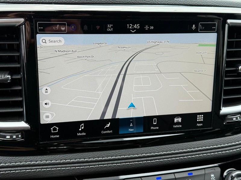 Chrysler Pacifica Vehicle Image 12