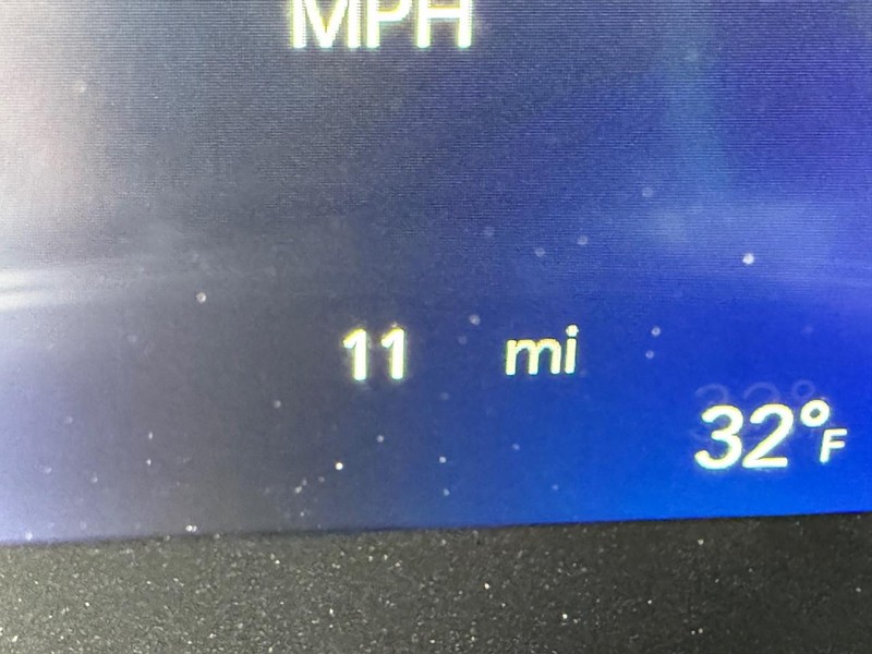 Chrysler Pacifica Vehicle Image 18