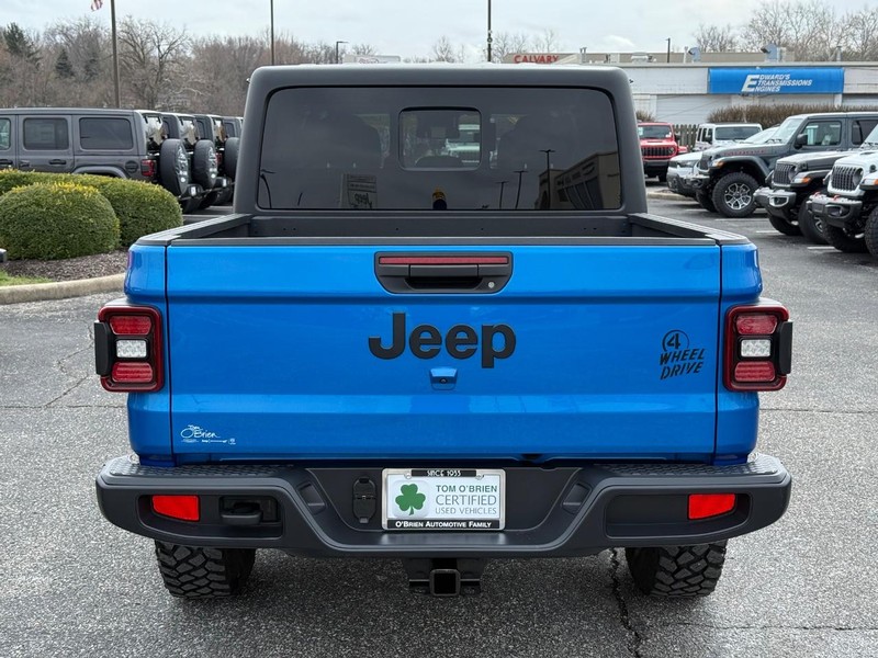 Jeep Gladiator Vehicle Image 04