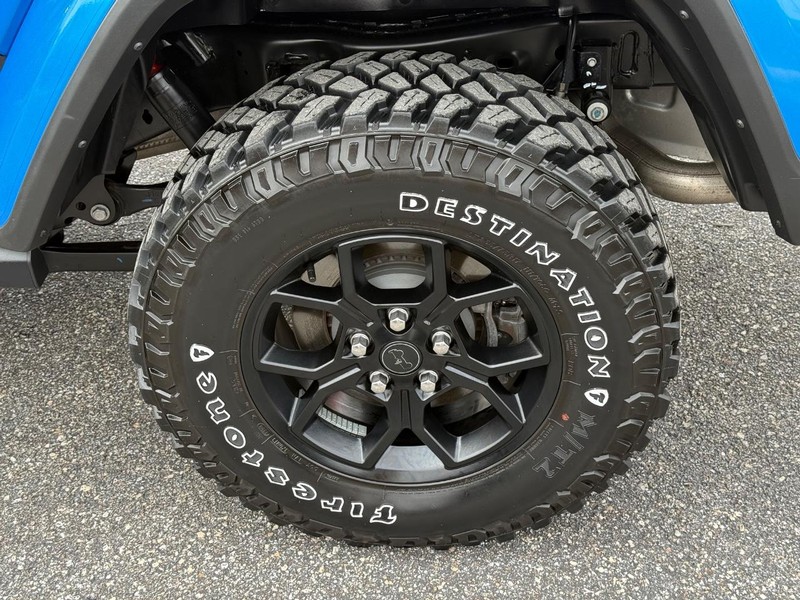 Jeep Gladiator Vehicle Image 06