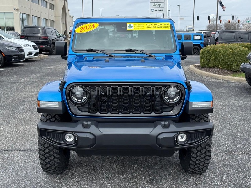 Jeep Gladiator Vehicle Image 09