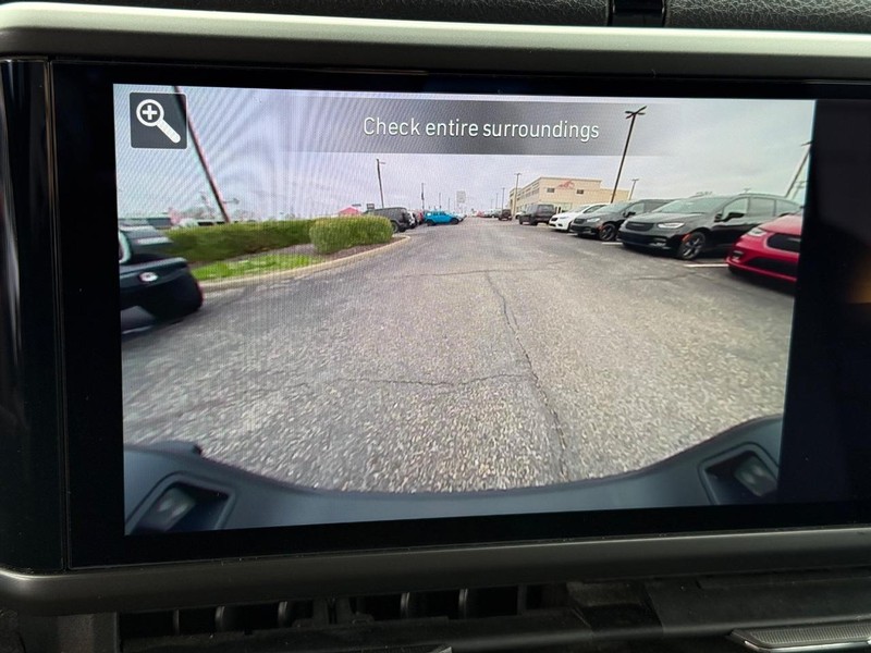 Jeep Gladiator Vehicle Image 17