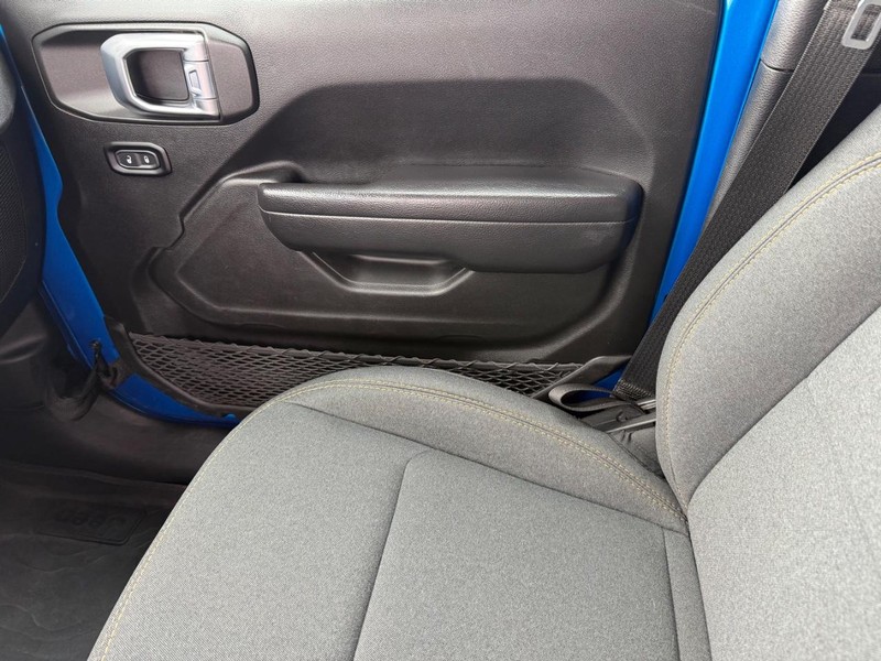 Jeep Gladiator Vehicle Image 20