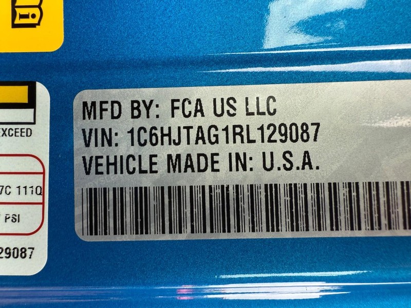 Jeep Gladiator Vehicle Image 25