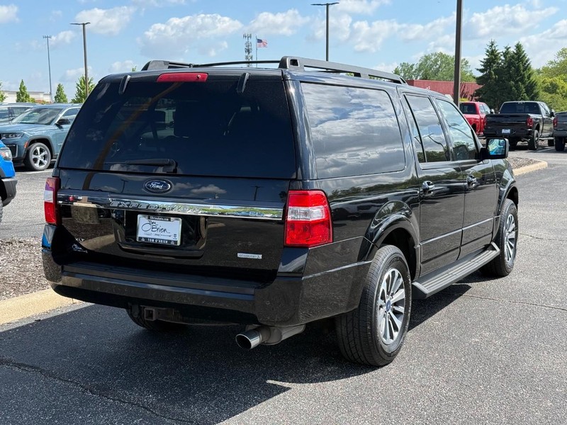 Ford Expedition EL Vehicle Image 03