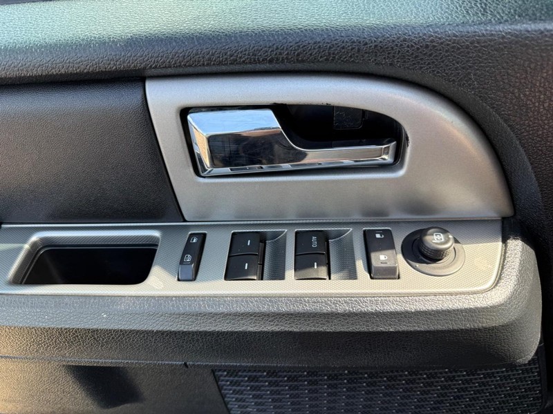 Ford Expedition EL Vehicle Image 23
