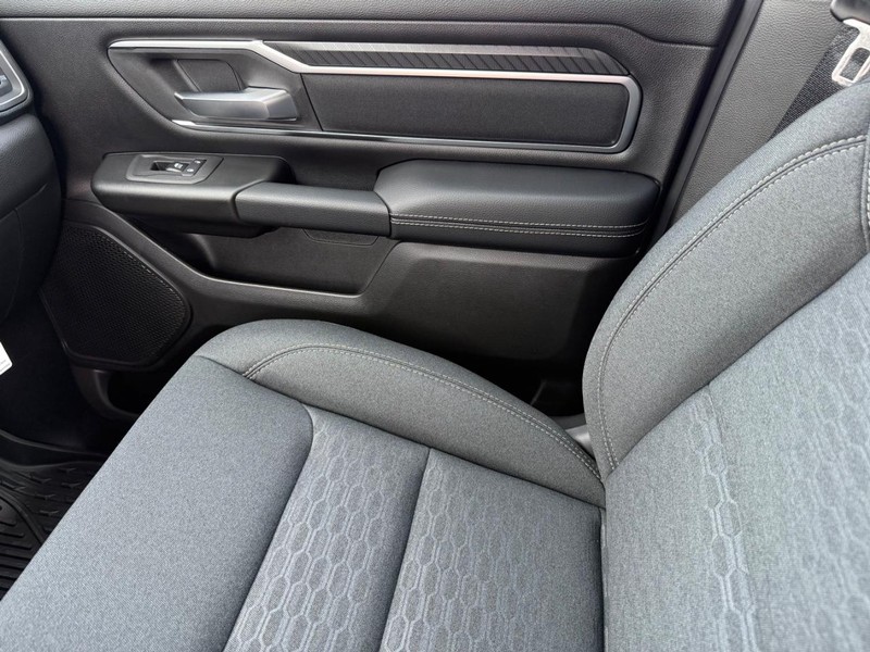 Ram 1500 Vehicle Image 13