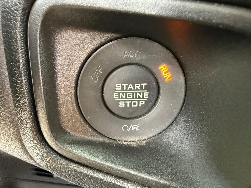 Jeep Wrangler Vehicle Image 16