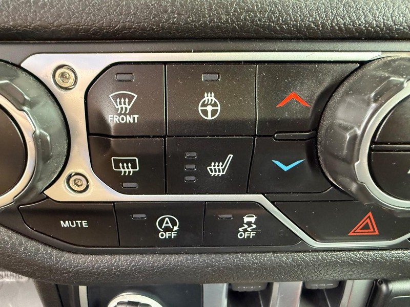 Jeep Wrangler Vehicle Image 17