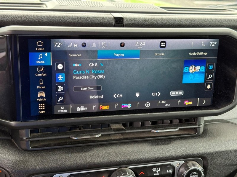 Jeep Wrangler Vehicle Image 18