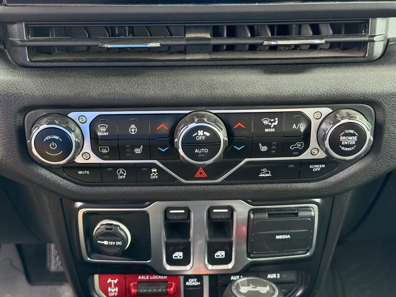 Jeep Wrangler Vehicle Image 20