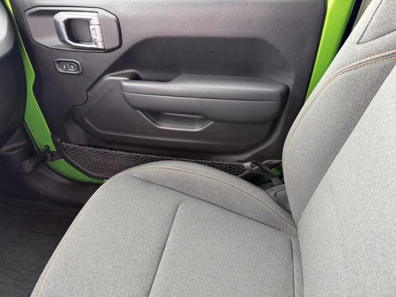 Jeep Wrangler Vehicle Image 22