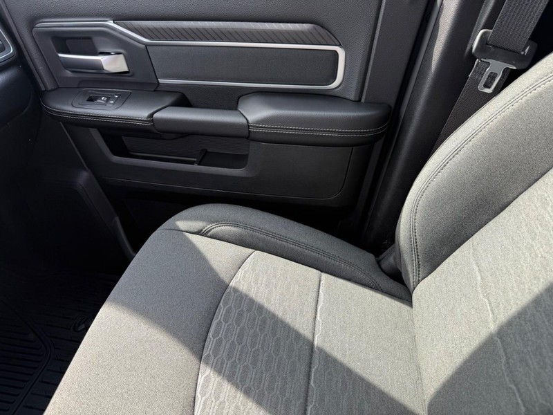 Ram 2500 Vehicle Image 13