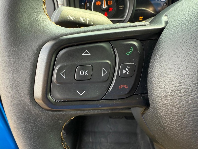 Jeep Wrangler Vehicle Image 13