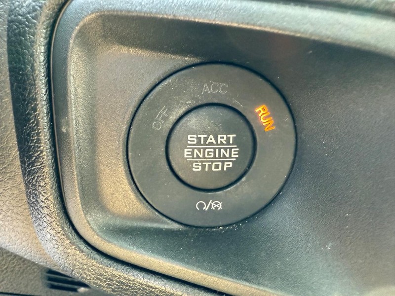 Jeep Wrangler Vehicle Image 15