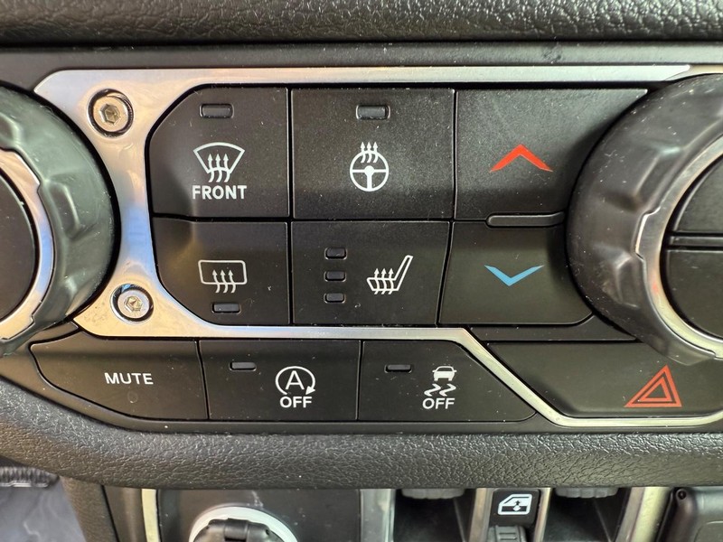 Jeep Wrangler Vehicle Image 16