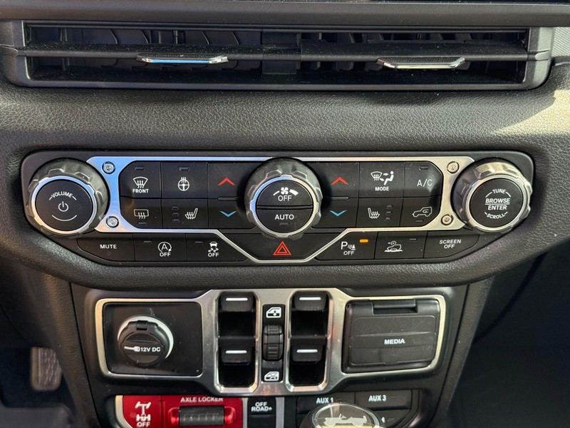 Jeep Wrangler Vehicle Image 19