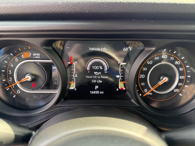 Jeep Wrangler Vehicle Image 22