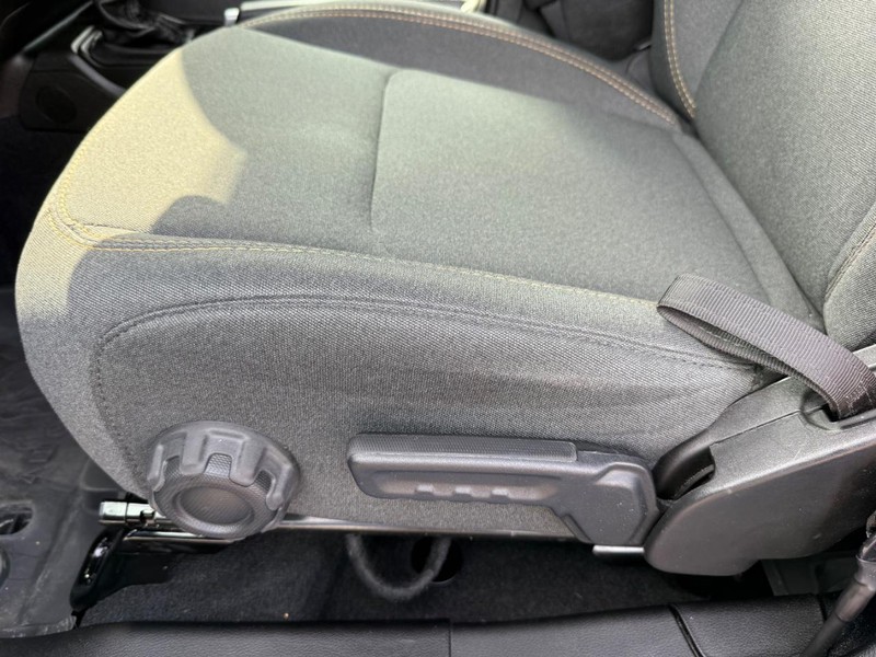 Jeep Wrangler Vehicle Image 25