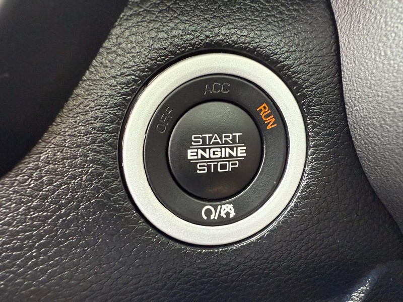 Ram 1500 Vehicle Image 16