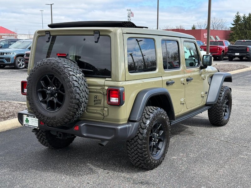 Jeep Wrangler Vehicle Image 03