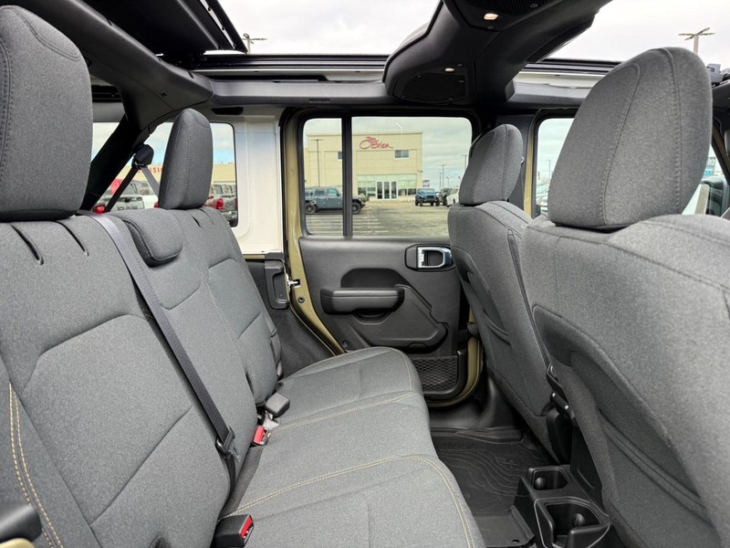 Jeep Wrangler Vehicle Image 10