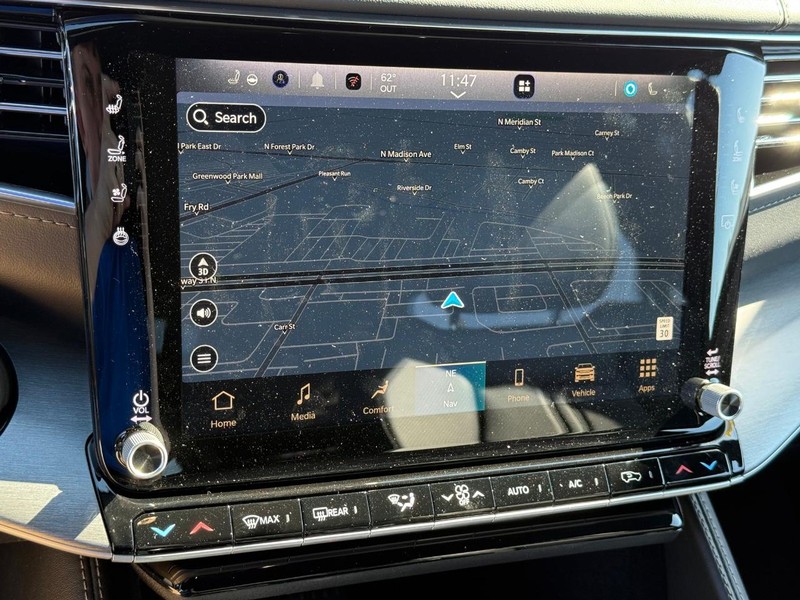 Jeep Grand Wagoneer Vehicle Image 12