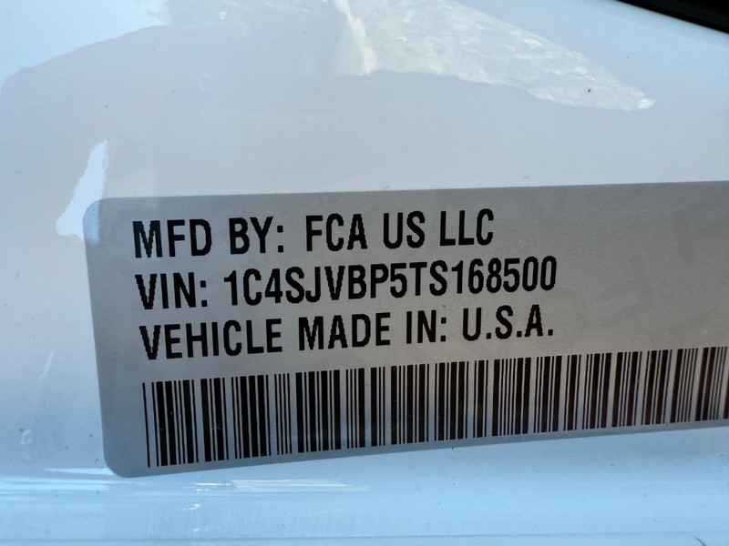 Jeep Grand Wagoneer Vehicle Image 21