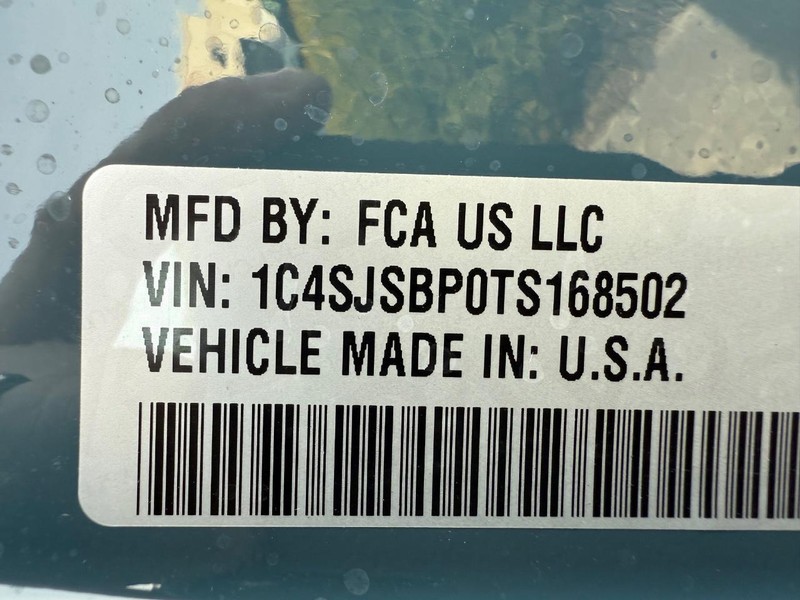 Jeep Grand Wagoneer L Vehicle Image 20