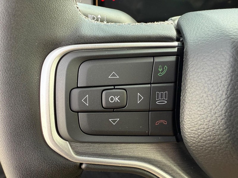 Jeep Grand Wagoneer L Vehicle Image 08