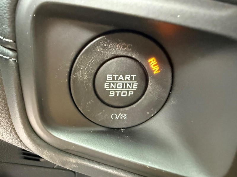 Jeep Gladiator Vehicle Image 09