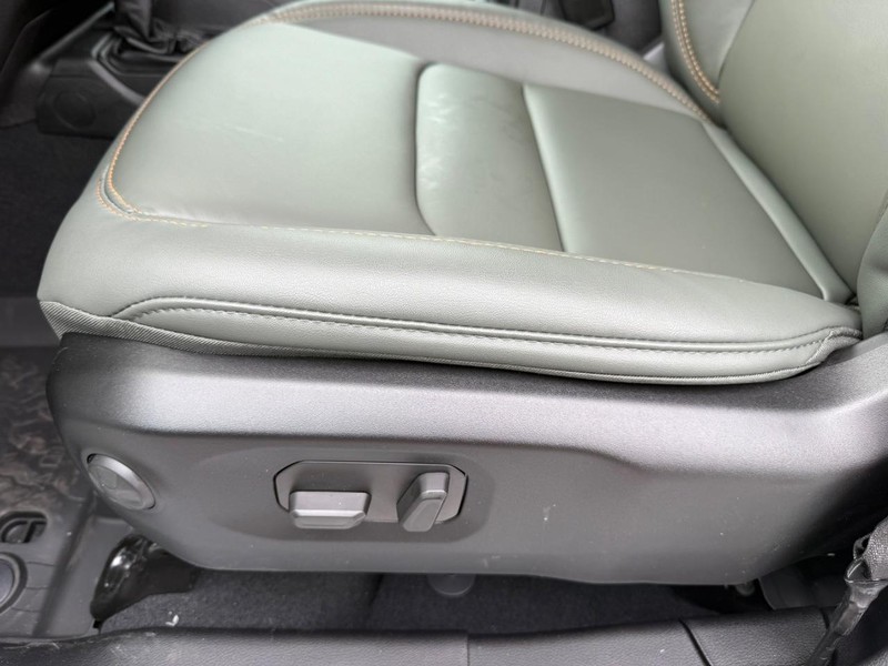 Jeep Gladiator Vehicle Image 19