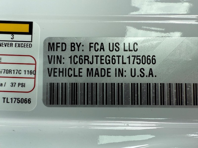 Jeep Gladiator Vehicle Image 20