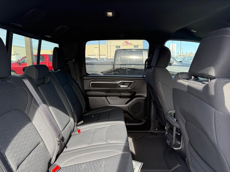 Ram 1500 Vehicle Image 04