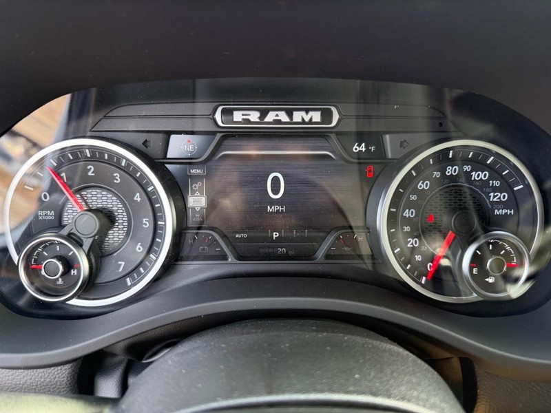 Ram 1500 Vehicle Image 14