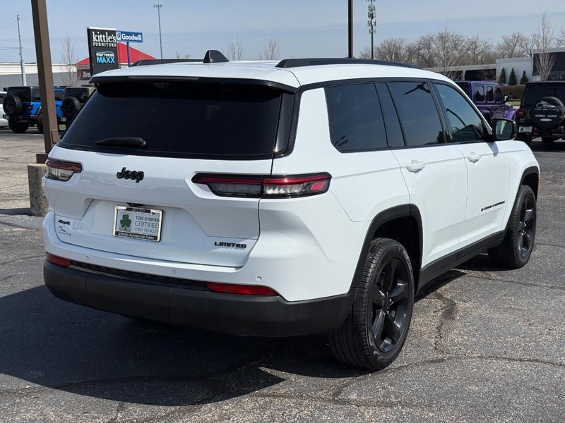 Jeep Grand Cherokee L Vehicle Image 03