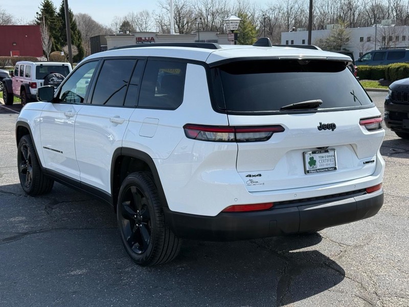 Jeep Grand Cherokee L Vehicle Image 05