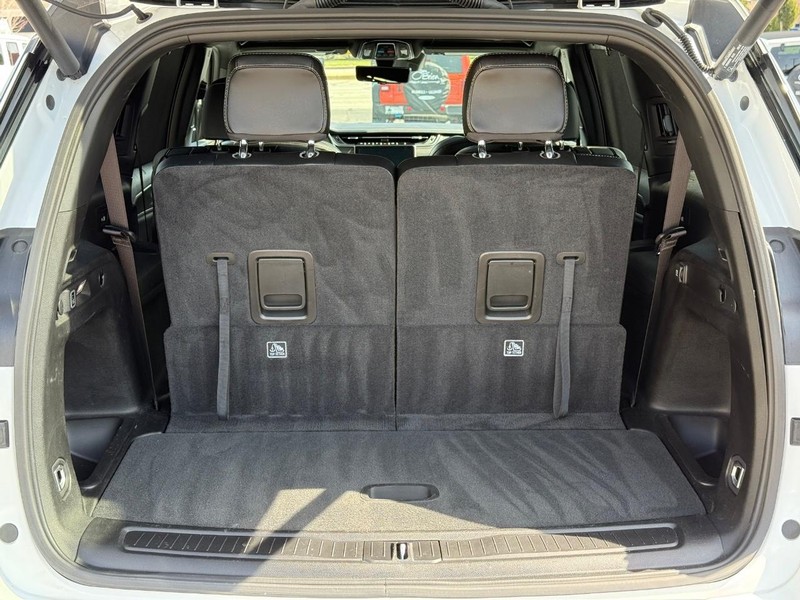 Jeep Grand Cherokee L Vehicle Image 07