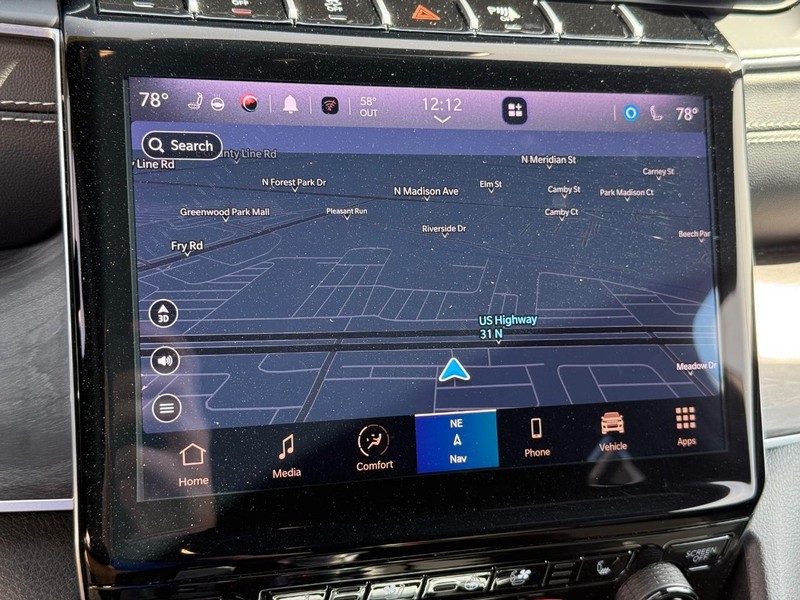 Jeep Grand Cherokee L Vehicle Image 20