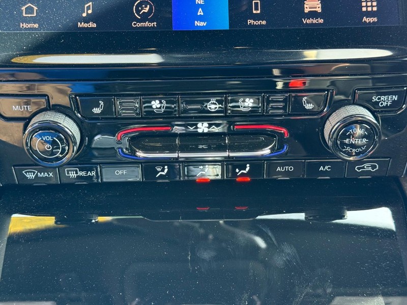 Jeep Grand Cherokee L Vehicle Image 22