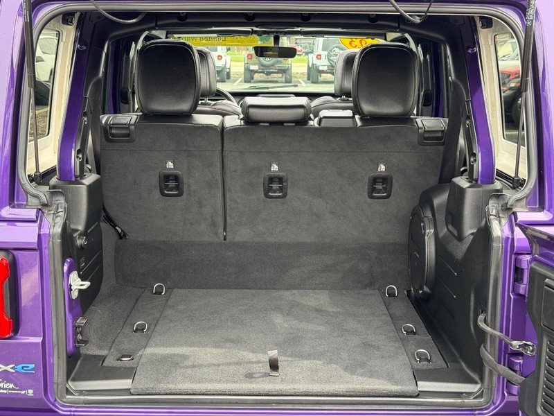 Jeep Wrangler 4xe Vehicle Image 07