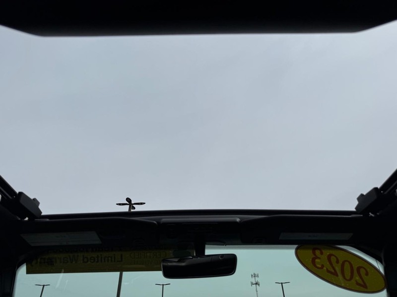 Jeep Wrangler 4xe Vehicle Image 11