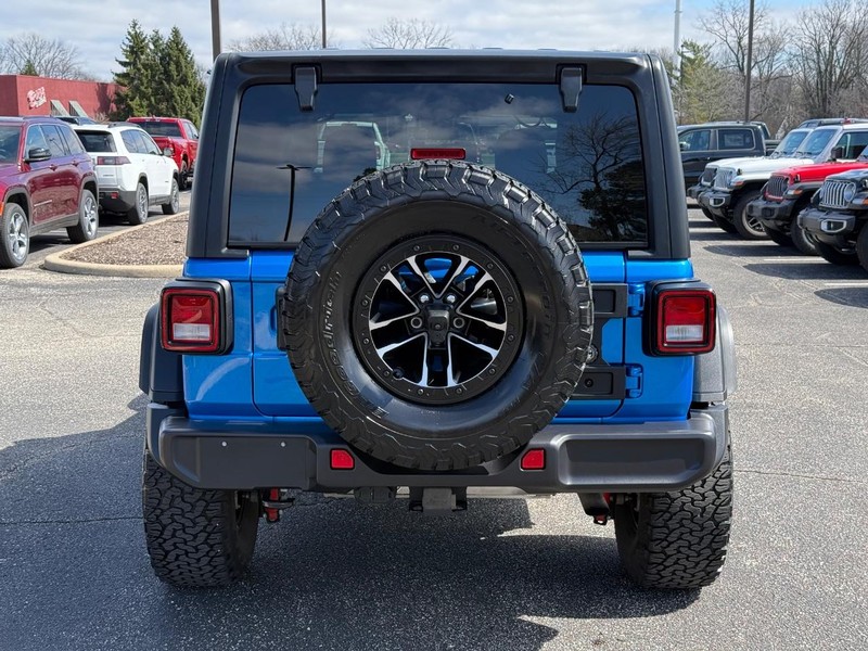 Jeep Wrangler Vehicle Image 04