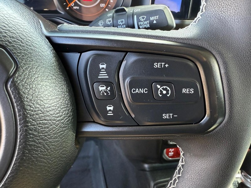 Jeep Wrangler Vehicle Image 14