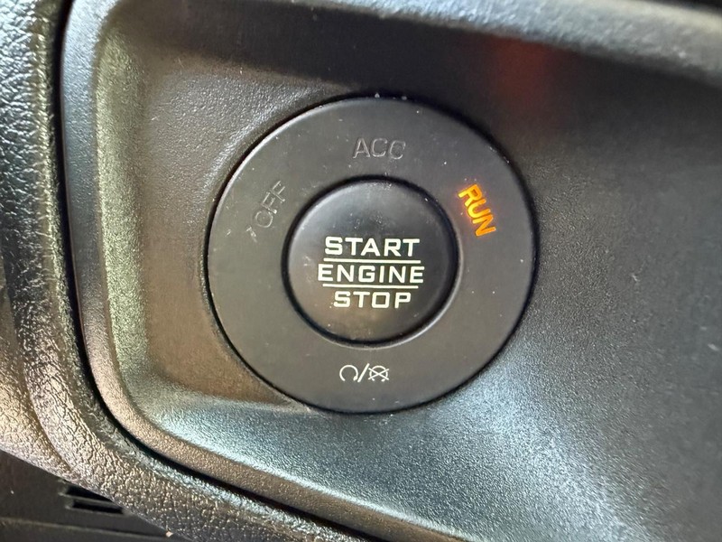 Jeep Wrangler Vehicle Image 15