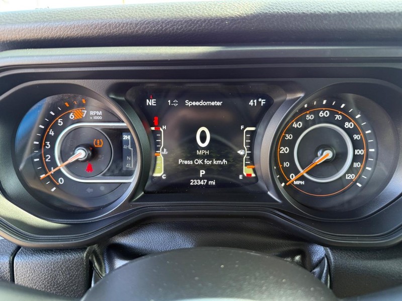 Jeep Wrangler Vehicle Image 22